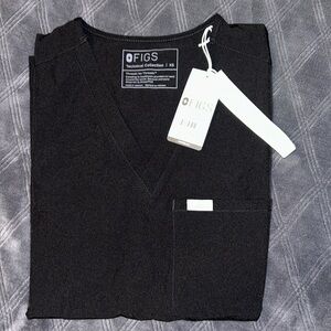 NWT FIGS black catarina XS top